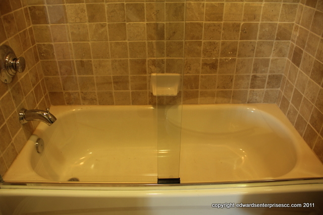 Studio City, CA 91604 Bathtub Installs and Repairs: A fine bathtub installed in a residential bathroom.
