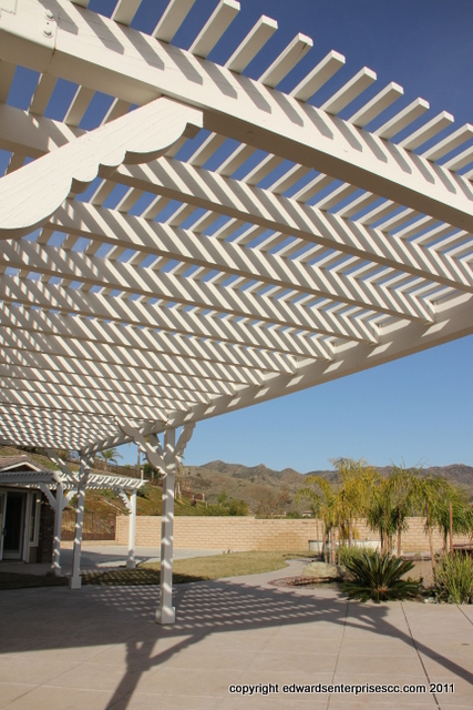 Camarillo 93010 and 93012 Rough and Finish Carpentry Services: Residential deck carpentry project