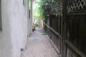 Carpentry Fence Leaning Repair - Carpentry