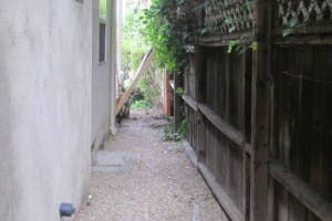 Carpentry Fence Leaning Repair - Carpentry