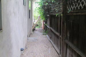 Carpentry Fence Leaning Repair - Carpentry