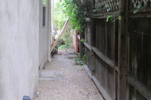 Carpentry Fence Leaning Repair - Carpentry