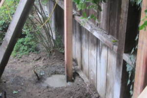 Carpentry Fence Leaning Repair - Carpentry