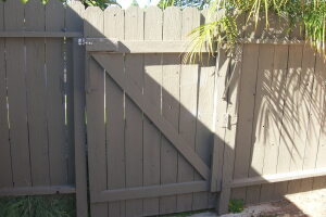 Carpentry Gate Dryrot Repair - Carpentry