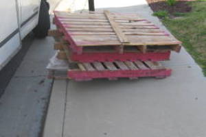 Hauling Yard Waste Wood Logs - Hauling