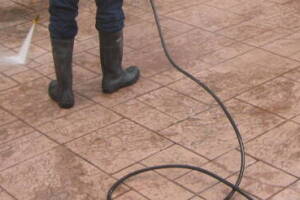 Landscaping Pressure Washing Walls Spiderwebs - Landscaping