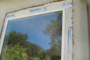 Painting Stucco Window Wall Cracks - Painting