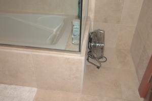Plumbing Tub Shower Leak Caulking - Plumbing