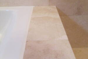 Plumbing Tub Shower Leak Caulking - Plumbing