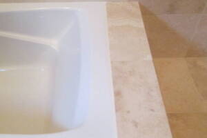 Plumbing Tub Shower Leak Caulking - Plumbing