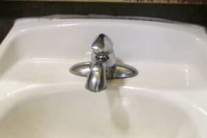 Plumbing Faucet Leak Part Replace - Plumbing