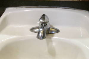 Plumbing Faucet Leak Part Replace - Plumbing