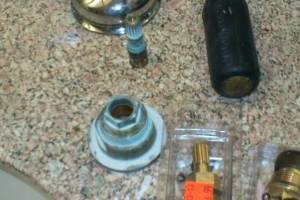 Plumbing Faucet Leaking Parts Replaced - Plumbing