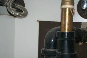 Plumbing Faucet Leaking Parts Replaced - Plumbing