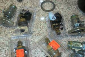 Plumbing Faucet Leaking Parts Replaced - Plumbing