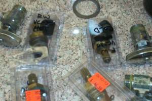 Plumbing Faucet Leaking Parts Replaced - Plumbing