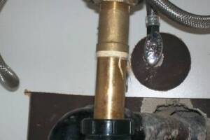 Plumbing Faucet Leaking Parts Replaced - Plumbing