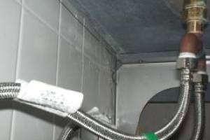Plumbing Faucet Store Restroom Replacement - Plumbing