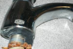 Plumbing Faucet Store Restroom Replacement - Plumbing