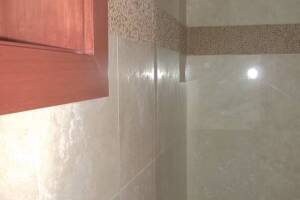 Plumbing Tub Shower Leak Caulking - Plumbing