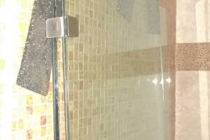 Plumbing Tub Shower Leak Caulking - Plumbing
