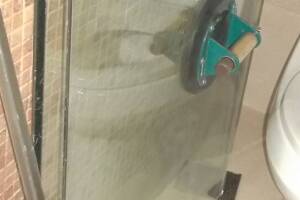 Plumbing Tub Shower Leak Caulking - Plumbing