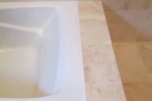 Plumbing Tub Shower Leak Caulking - Plumbing