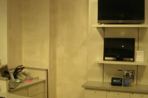 Remodel Commercial Retail Paint Renovation - Remodeling