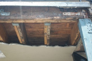 Repair Apartment Stairs Support Beam Paint - Repair