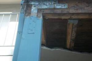 Repair Apartment Stairs Support Beam Paint - Repair