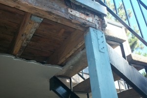 Repair Apartment Stairs Support Beam Paint - Repair