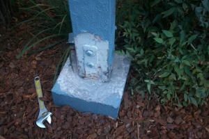 Repair Apartment Stairs Support Beam Paint - Repair