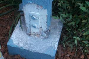 Repair Apartment Stairs Support Beam Paint - Repair