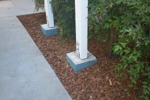 Repair Apartment Stairs Support Beam Paint - Repair