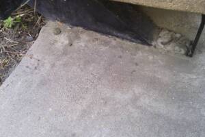Repair Apartment Stairs Support Beam Paint - Repair