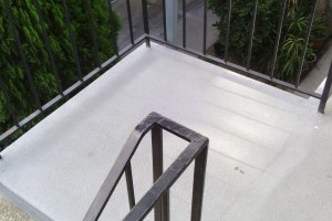 Repair Apartment Stairs Support Beam Paint - Repair