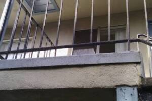 Repair Apartment Stairs Support Beam Paint - Repair