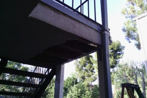 Repair Apartment Stairs Support Beam Paint - Repair