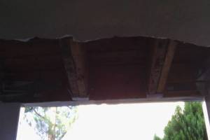 Repair Apartment Stairs Support Beam Paint - Repair