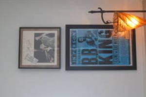 Repair Assembly Hanging Home Artwork - Repair