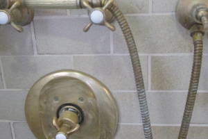 Repair Handyman Antique Shower Plumbing - Repair