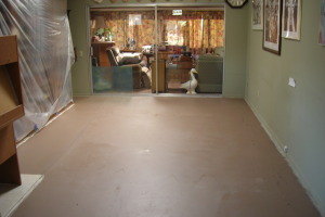 Repair Handyman Paint Hang Artwork - Repair