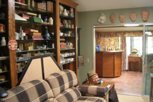 Repair Handyman Paint Hang Artwork - Repair