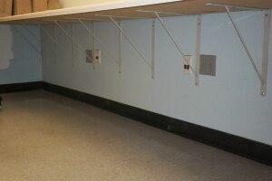 Repair Handyman Retail Paint Touchup - Repair