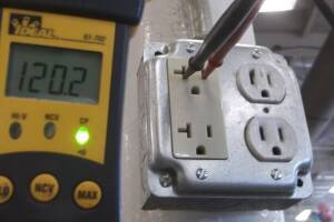 Repair Retail Heavy Duty Receptacle - Repair