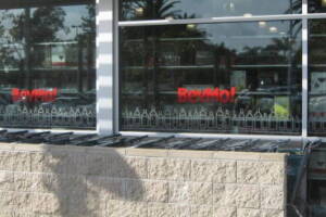 Repair Screen Window Retail Storefront Washing - Repair