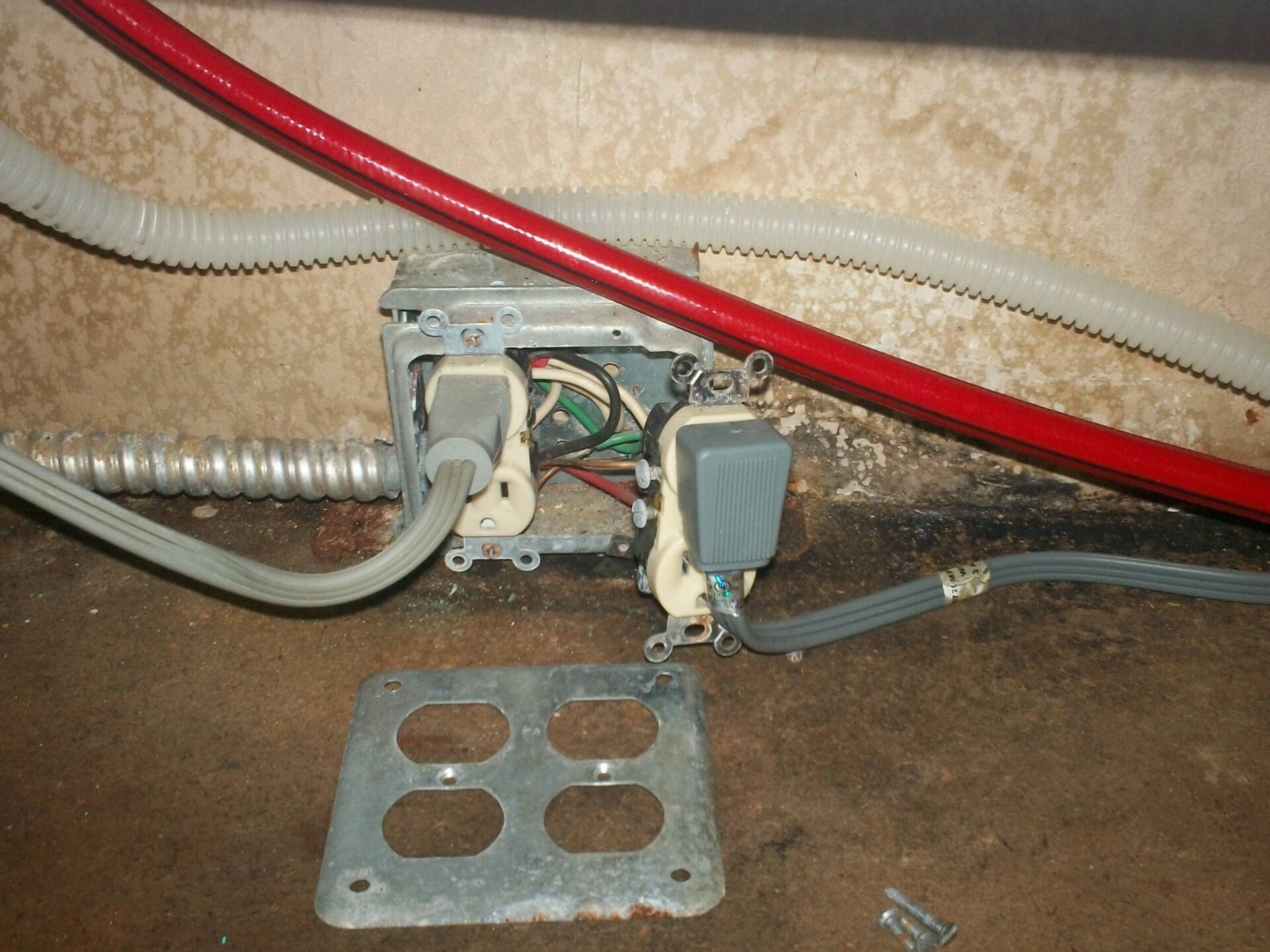 Receptacle Repair, Light Switch Installs & Electric Plug Replacement